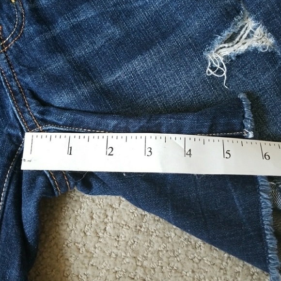 AMERICAN EAGLE Distressed Jean Shorts! - Picture 7 of 8